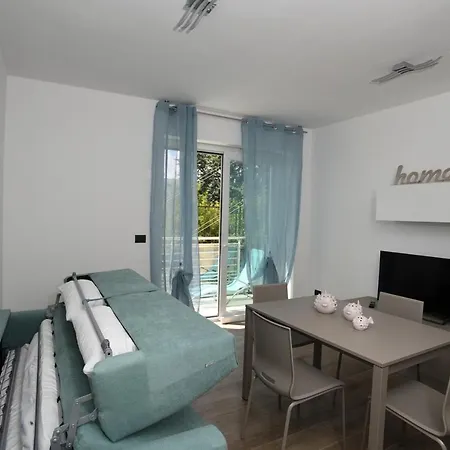 Ampio Bilocale Deluxe Con Piscina E Box - Poggio Fiorito *