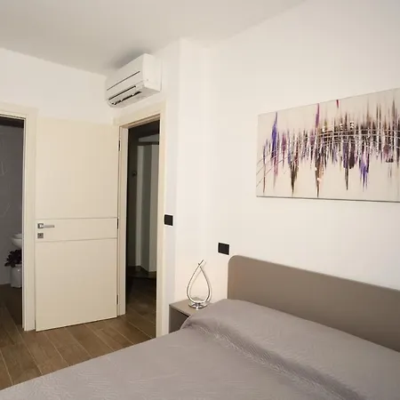 Ampio Bilocale Deluxe Con Piscina E Box - Poggio Fiorito