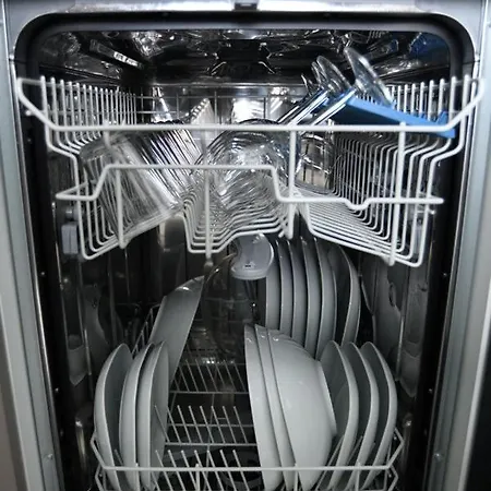Ampio Bilocale Deluxe Con Piscina E Box - Poggio Fiorito Apartment