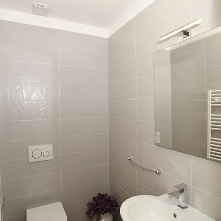 Apartment Ampio Bilocale Deluxe Con Piscina E Box - Poggio Fiorito Alassio